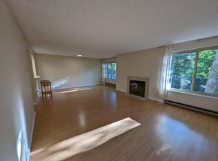 9504 Ravenna Ave NE #203, Seattle, WA 98115