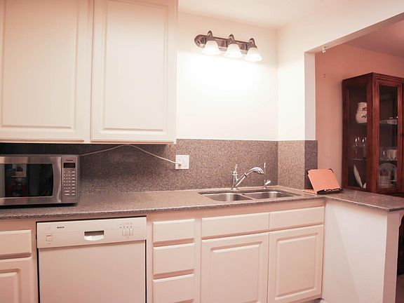 3rd image of 1039 Alta Mira Dr APT B