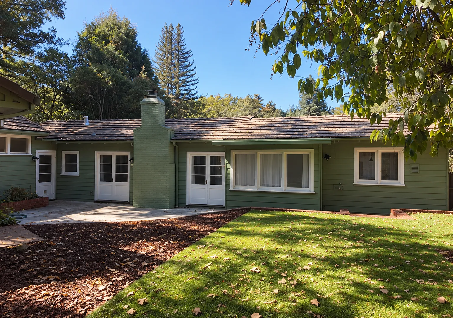 Updated 4x2 on Kentfield-Larkspur Border — Photo 3