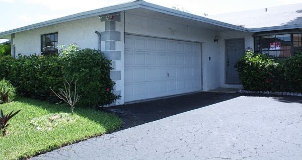 1st image of 8848 NW 76th Ct