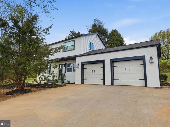 2213 Camp Hill Rd, Fort Washington, PA 19034