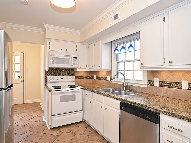 707 Riverwood Rd — Photo 8