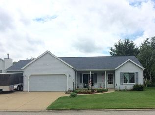 51633 Meadow Pond Dr, Granger, IN