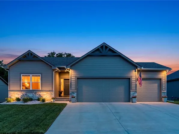2310 NW Rymeg Dr, Grain Valley, MO 64029