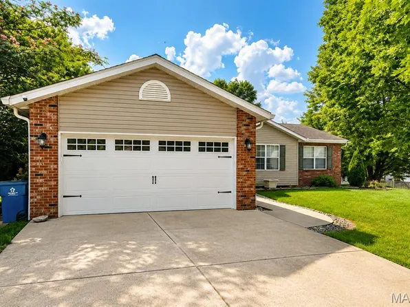 2 Arbor Spgs, Troy, IL 62294