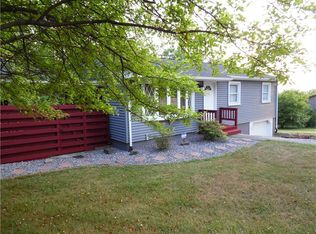 2064 Krivosh Rd, Hermitage, PA 16148