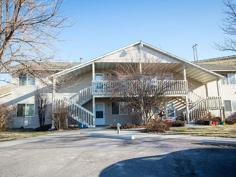 105 Pullman Ct — Photo 3