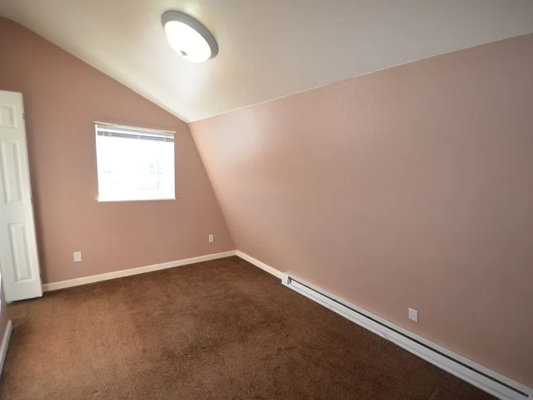 429 Front St — Photo 11