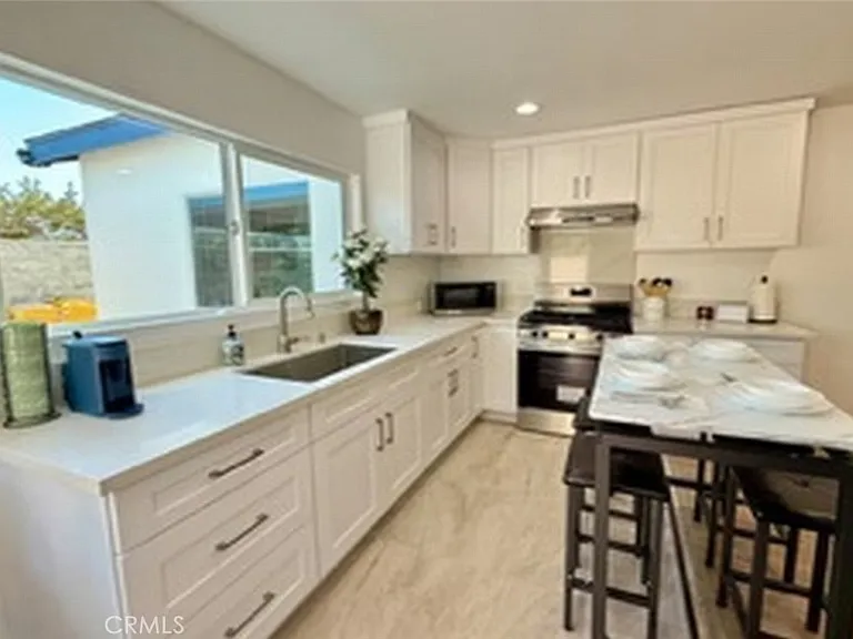 9870 Petunia Ave #B — Photo 3