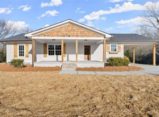 5886 Old Pendergrass Rd, Jefferson, GA 30549