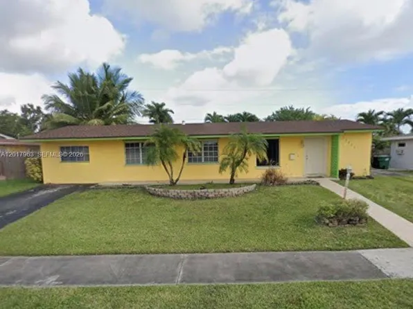 15805 SW 99th Ct, Miami, FL 33157