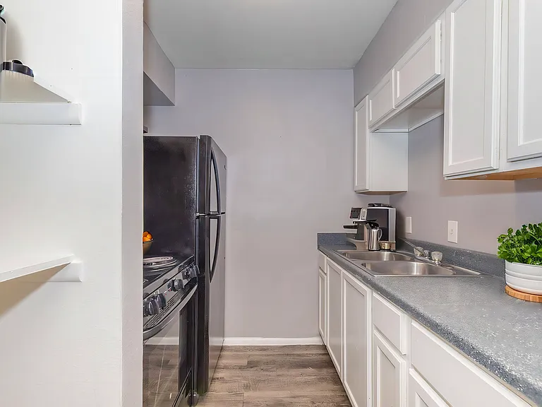 Country Oaks Apartments — Photo 3