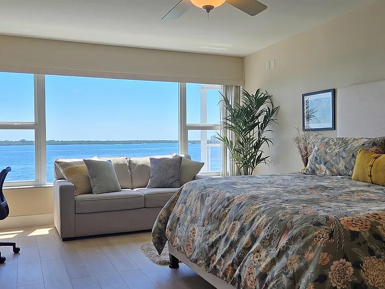 60 Yacht Club Dr #405 — Photo 17