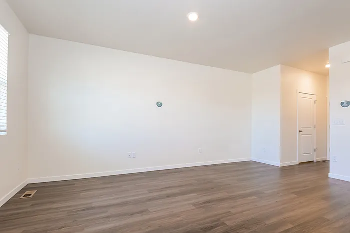 4 bed, 2.5 bath, 1684 sqft, $2,695 — Photo 4