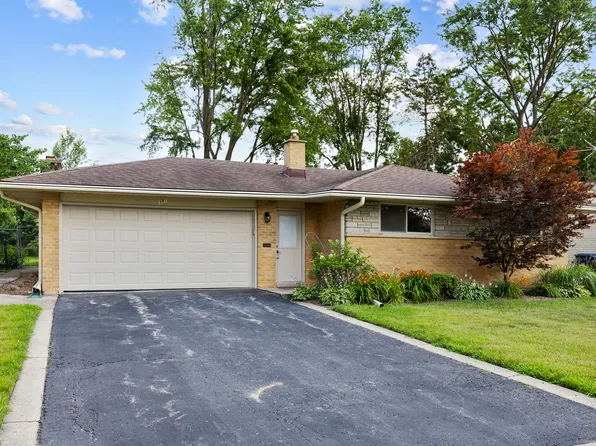 301 Lance Dr, Des Plaines, IL 60016