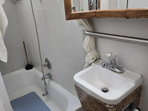 1530 Gates Avenue image 10 of 19