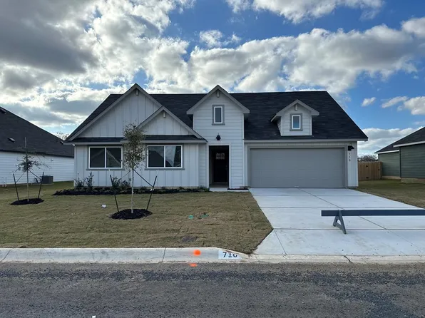 710 Tranquility Ln, Fredericksburg, TX 78624