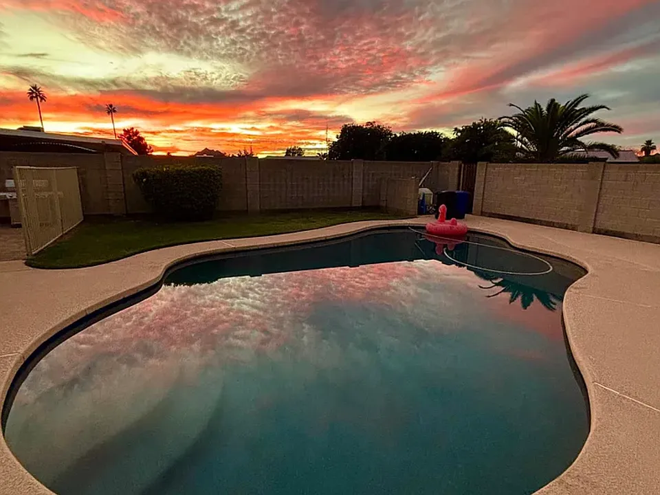 3444 E Paradise Dr