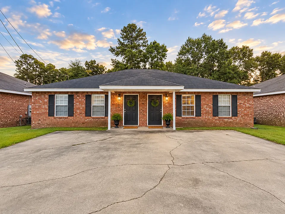 1115 Howell Rd #L