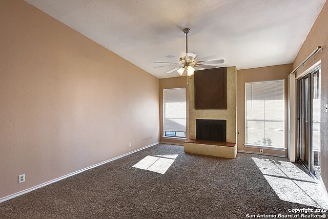2 bed, 2.0 bath, 1118 sqft, $1,275 — Photo 3