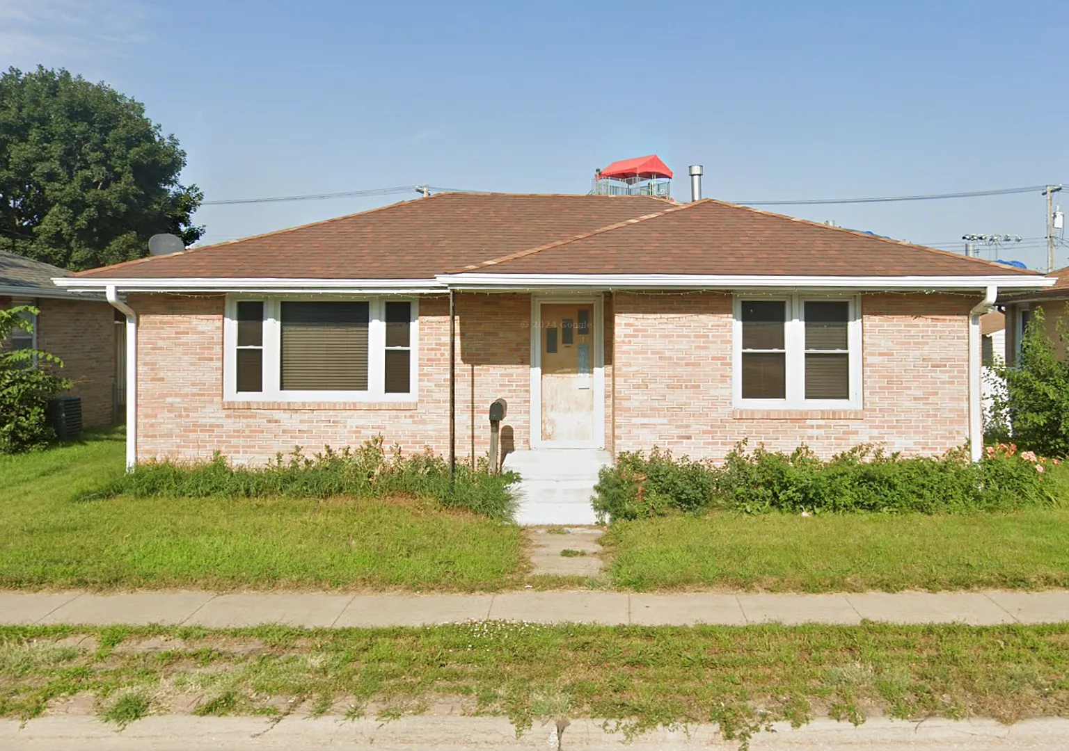 Spacious 2 Bedroom, 2 Bath Home with Bonus Space and a Double Car Garage — Photo 1