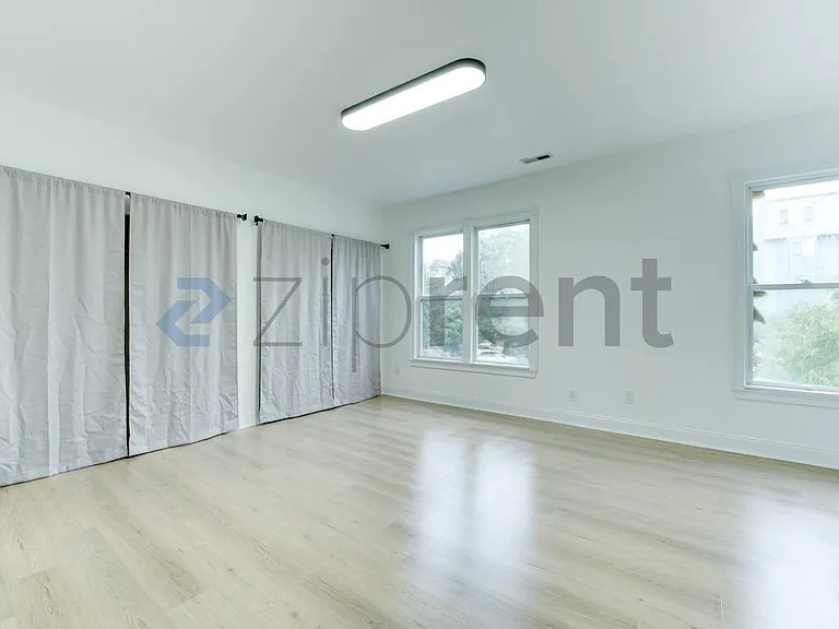 615 S Yakima Ave — Photo 14
