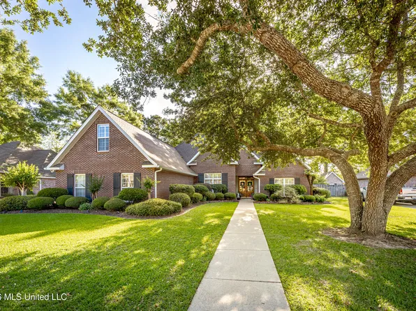 812 Canebrake Dr, Pascagoula, MS 39564
