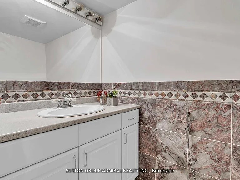 116 Goulding Ave — Photo 31
