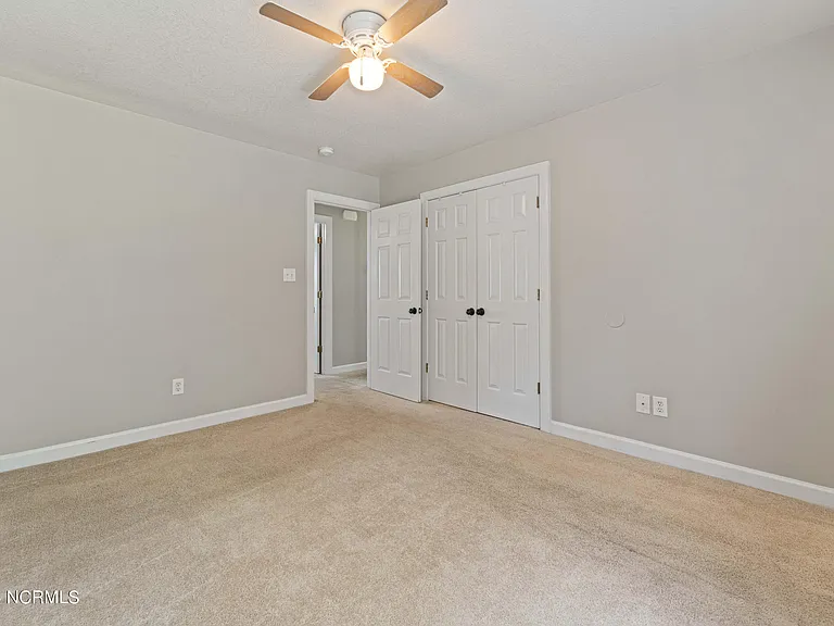 206 Streamwood Dr — Photo 8