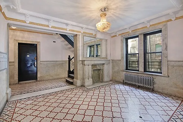 Sold by Compass | media 8