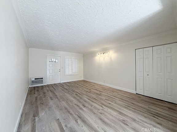 4th image of 231 Springview