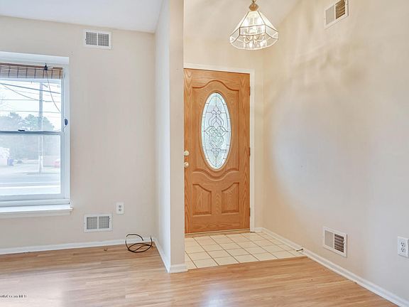 2nd image of 718 Coolidge Ave