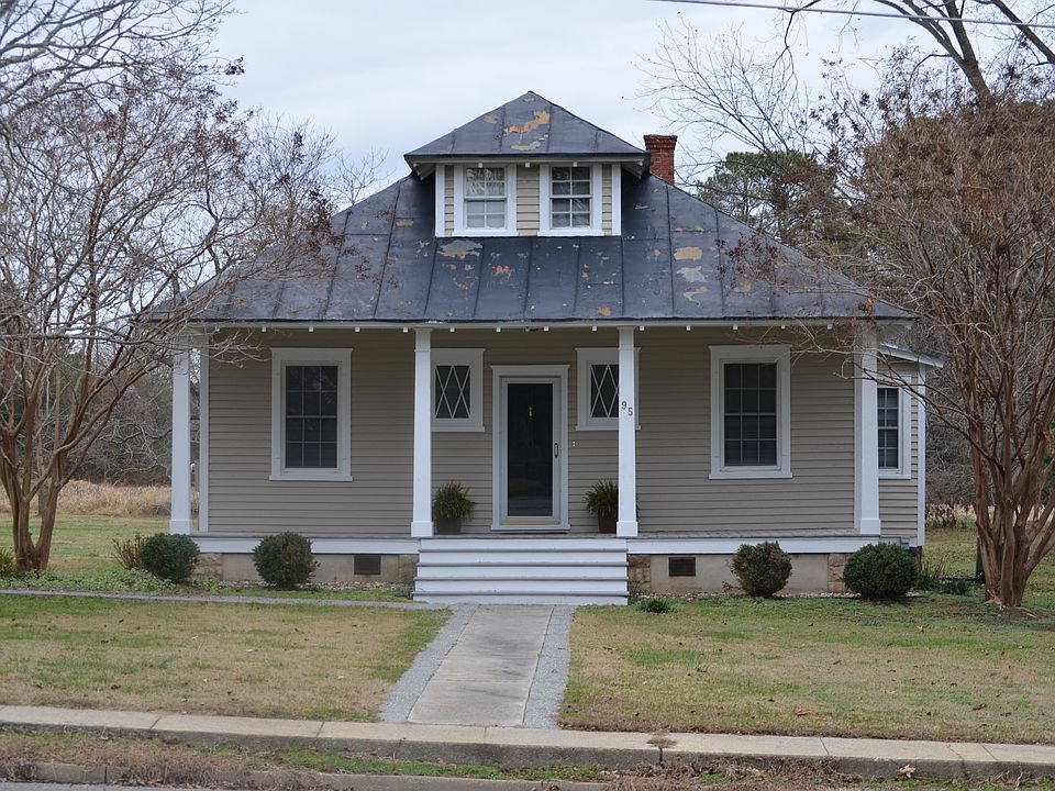 95 Waverly Avenue