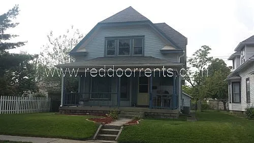 438 N Bosart Ave photo 1