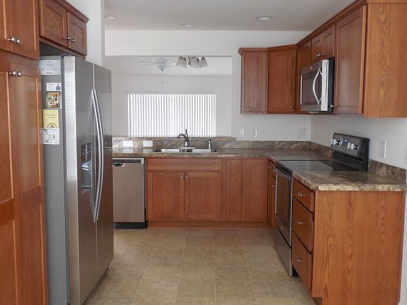 3rd image of 3560 Nutmeg Ct