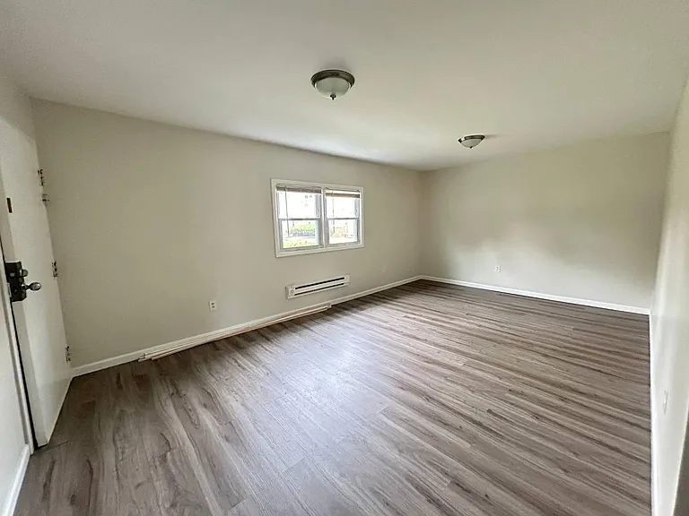 16 Lake St #2C — Photo 23