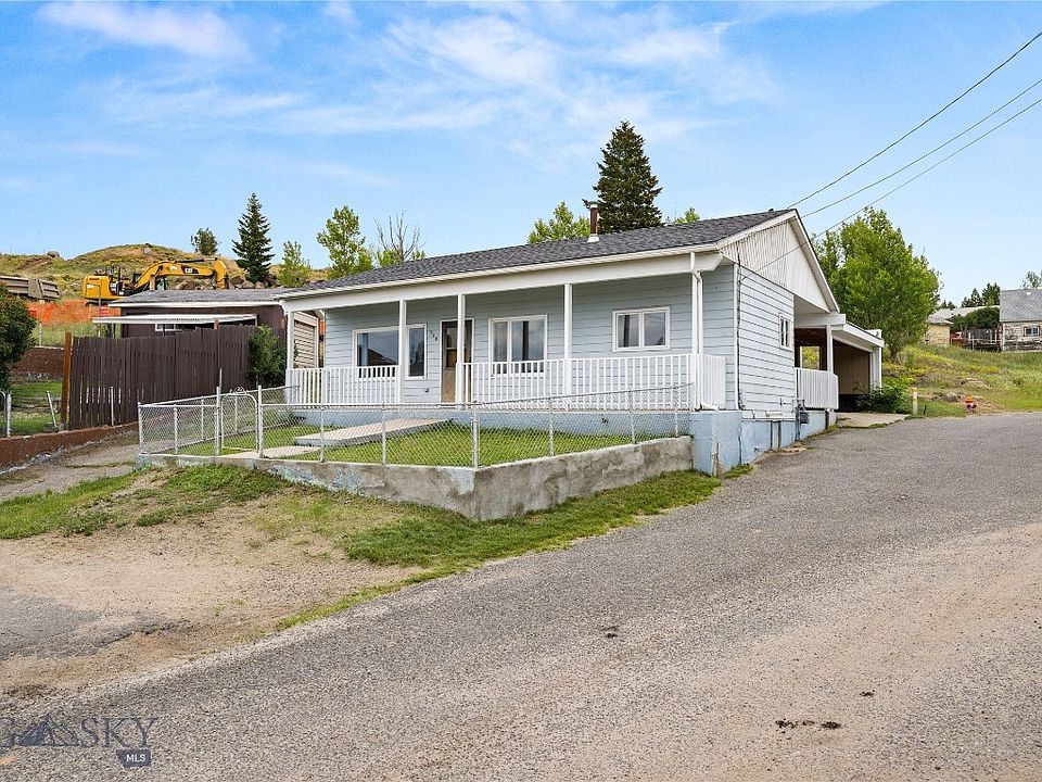 1st image of 205 Toboggan St