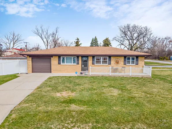 4N210 5th Ave, Addison, IL 60101