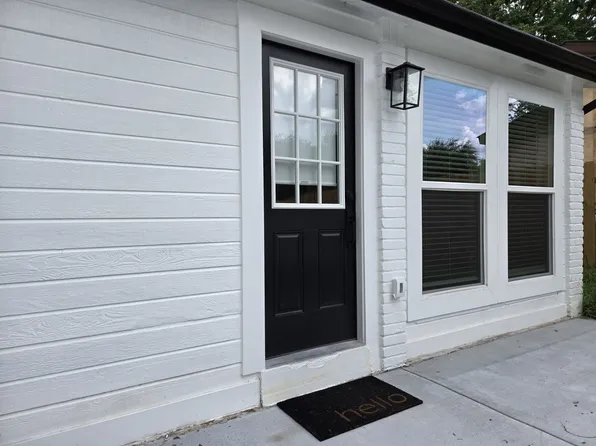 4411 Dovewood Dr, Austin, TX 78744