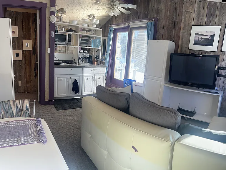 430 Laurel St — Photo 7
