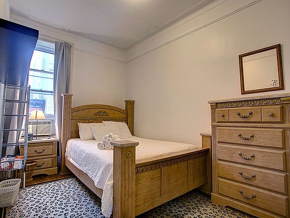 5th image of 64 W 82nd St APT 5F