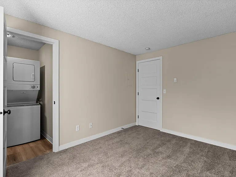 1 Bed 1 Bath Standard - 645 Sq Ft 1 Bed 1 Bath Standard - 645 Sq Ft
