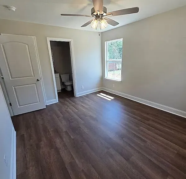 302 Hawaii Ave #D — Photo 2