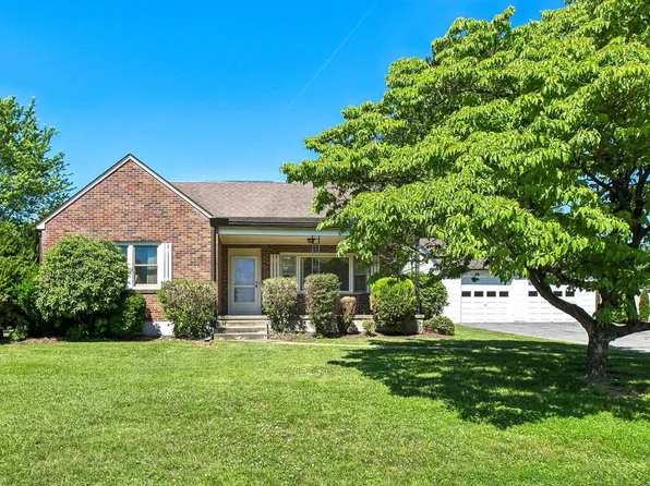 1032 Americus Ave, Allentown, PA 18103