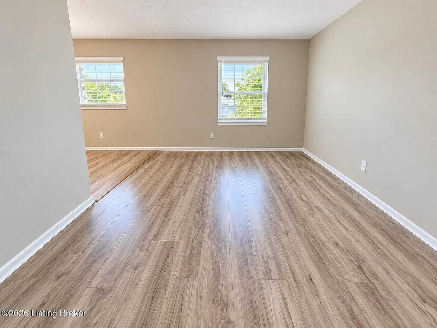 2 bed, 1.0 bath, 750 sqft, $950 — Photo 2