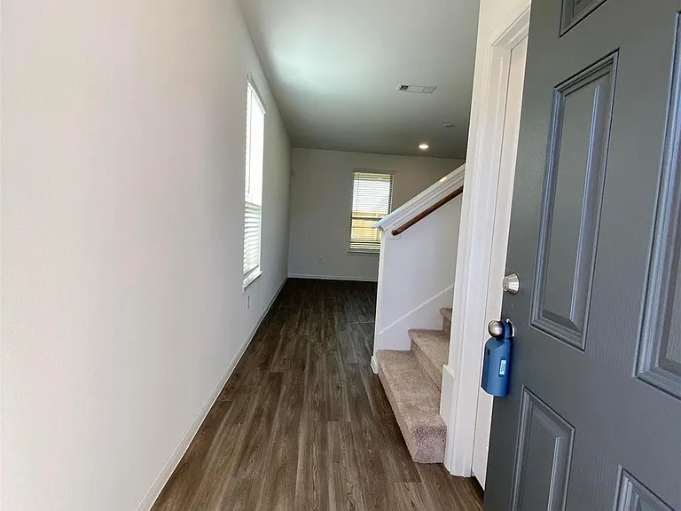 21114 Dolphin Bay Ln — Photo 3