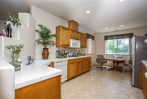 5th image of 564 Cattail Ct