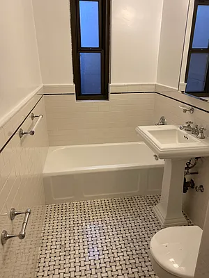 Rented by Real Estate Investors Group LLC | media 40