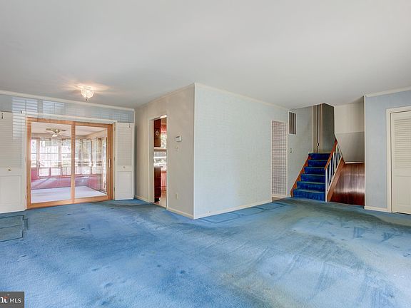 3rd image of 11014 Del Mar Ct