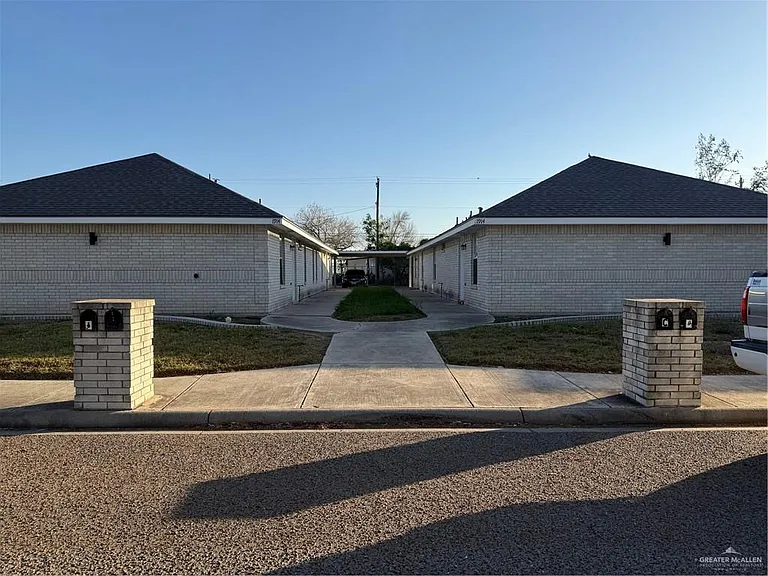 1914 Summer Breeze Rd #D — Photo 1